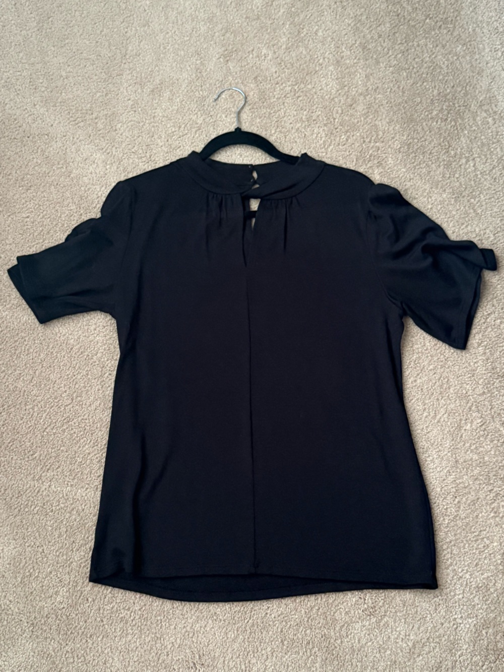 LOFT Black Keyhole Puff Sleeve Top Women’s Size Medium